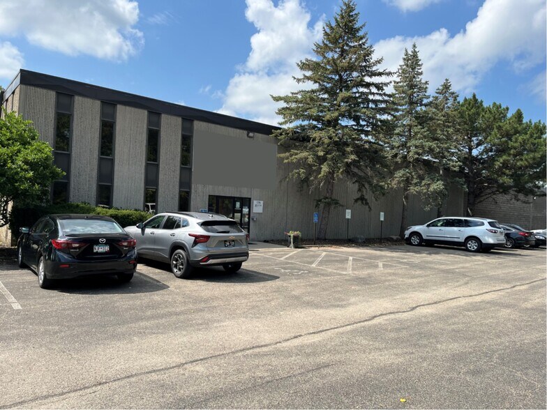 Primary Photo Of 11356 215th St W, Lakeville Manufacturing For Lease