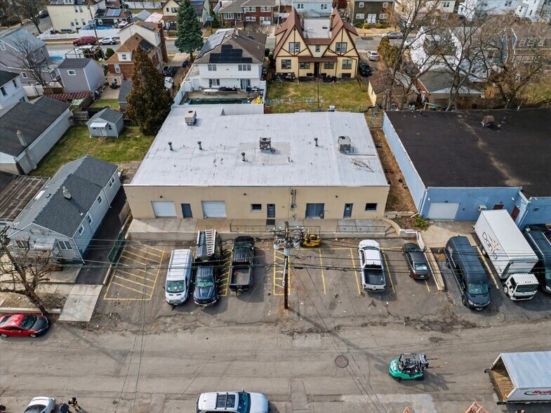 More Photos Of 17 Vreeland St, Lodi Warehouse For Sale