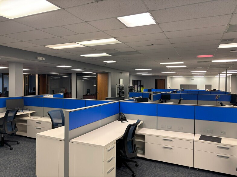 More Photos Of 1875 Research Dr, Troy Research And Development For Lease