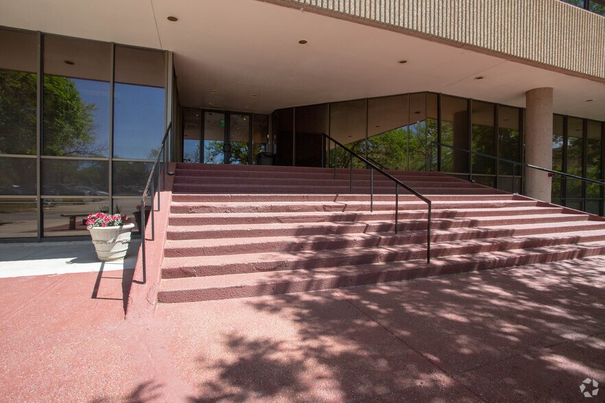 More Photos Of 9725 E Hampden Ave, Denver Office For Lease