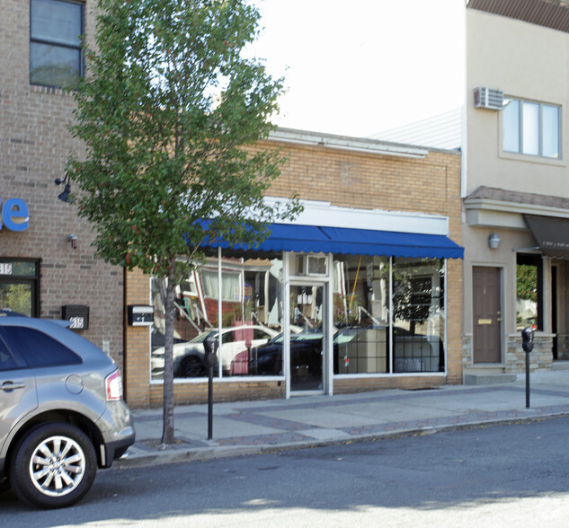 Primary Photo Of 317 Broadway, Bayonne Storefront For Lease