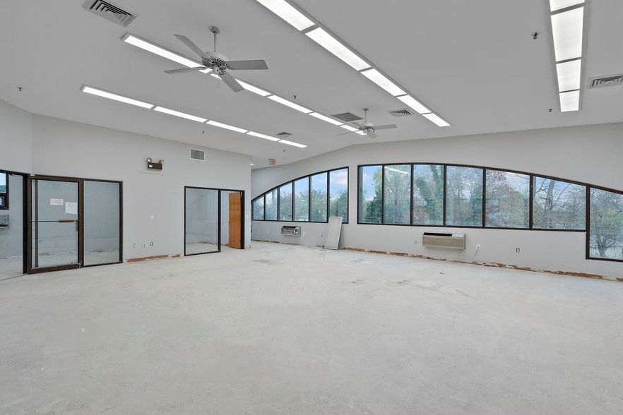 More Photos Of 2355 Lewis Ave, Rockville Light Distribution For Lease