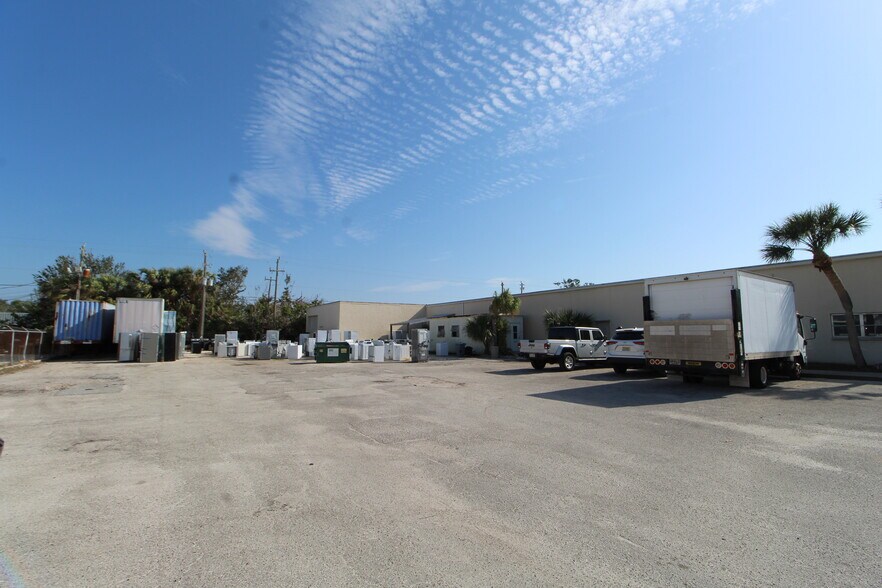 More Photos Of 1255 41 Byp, Venice Warehouse For Sale