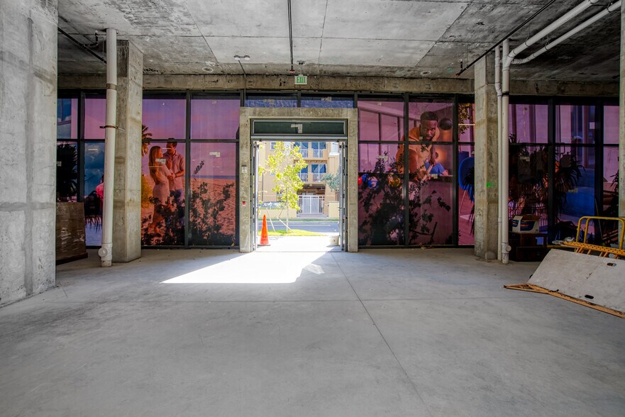 More Photos Of 1809 Jackson St, Hollywood Apartments For Lease