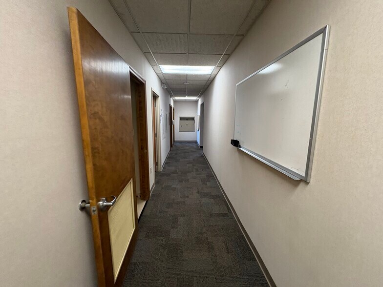 More Photos Of 3550 N Washington Blvd, Indianapolis Medical For Lease