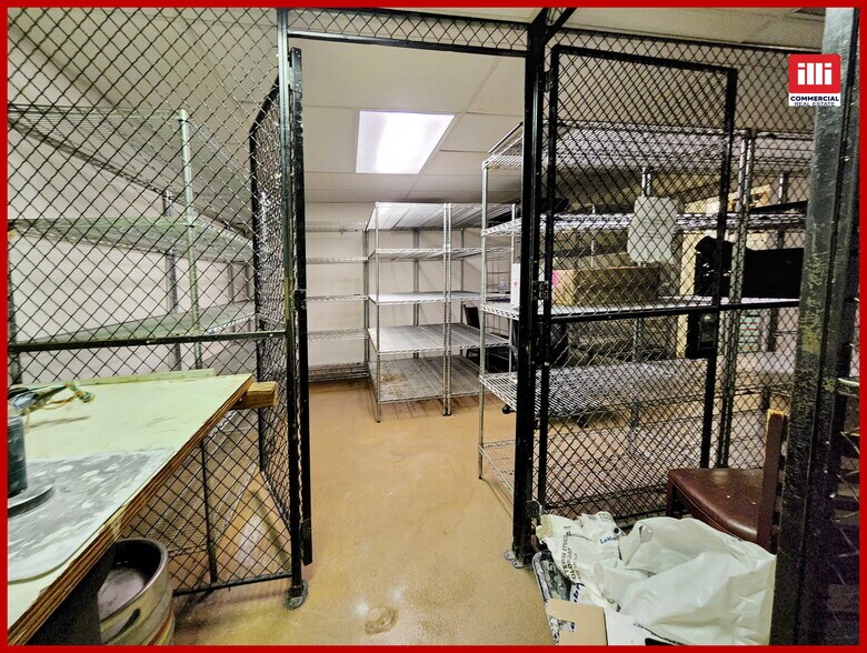 More Photos Of 4419 Van Nuys Blvd, Sherman Oaks Office For Sale