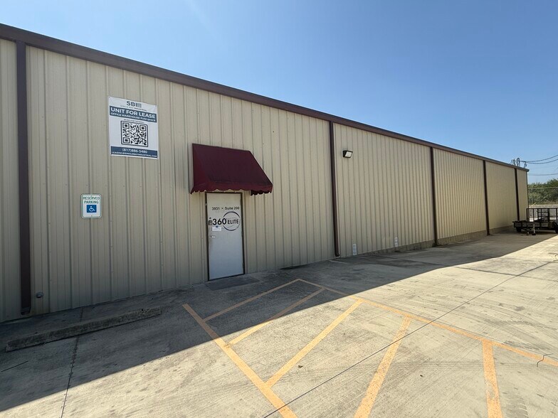 More Photos Of 3943 S Interstate 35, New Braunfels Unknown For Lease