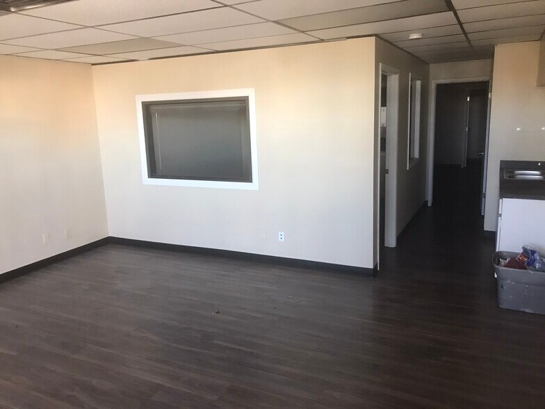 More Photos Of 210 S 4th St, Chickasha Unknown For Lease