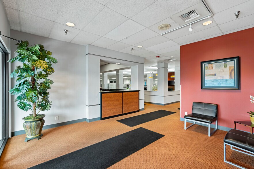 More Photos Of 1314 Auburn Way N, Auburn Health Club For Lease