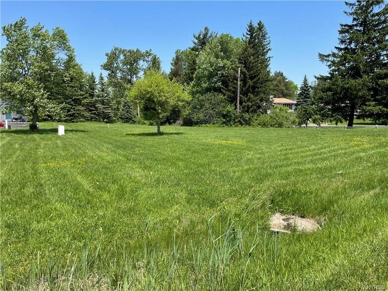 More Photos Of 1630 Southwestern blvd, West Seneca Hotel For Sale