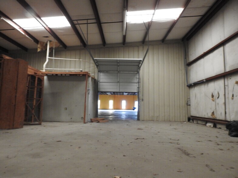 More Photos Of 2461 Highway 20, Decatur Flex For Sale