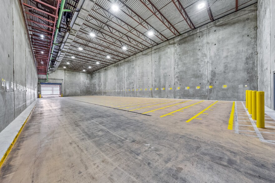 More Photos Of 661 S Fir St, Medford Refrigeration Cold Storage For Lease