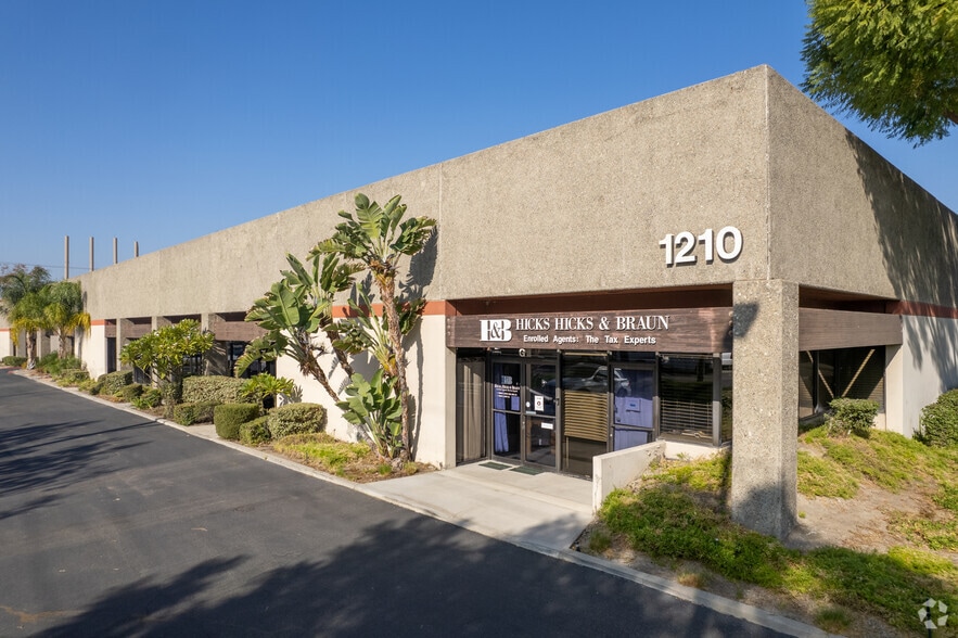 More Photos Of 1240 N Jefferson St, Anaheim Warehouse For Sale