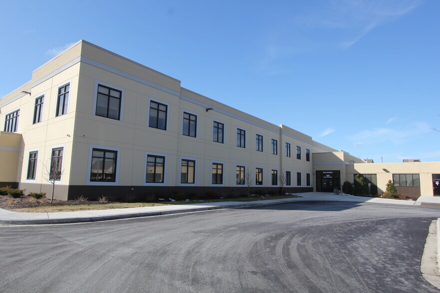 Primary Photo Of 1051 W Rand Rd, Arlington Heights Medical For Lease