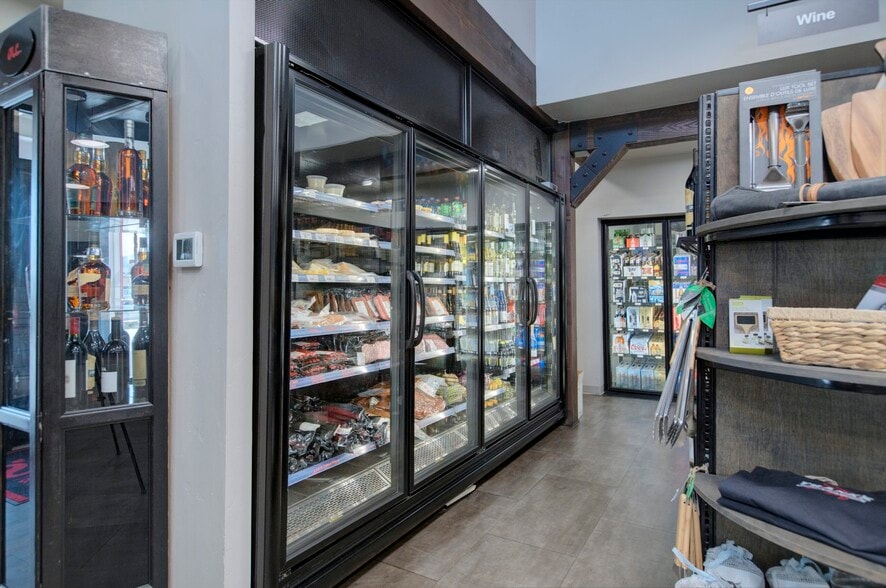 More Photos Of 2024 Cy Ave, Casper Freestanding For Sale