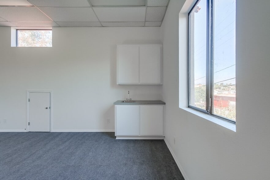 More Photos Of 343 E Alvarado St, Fallbrook Freestanding For Sale