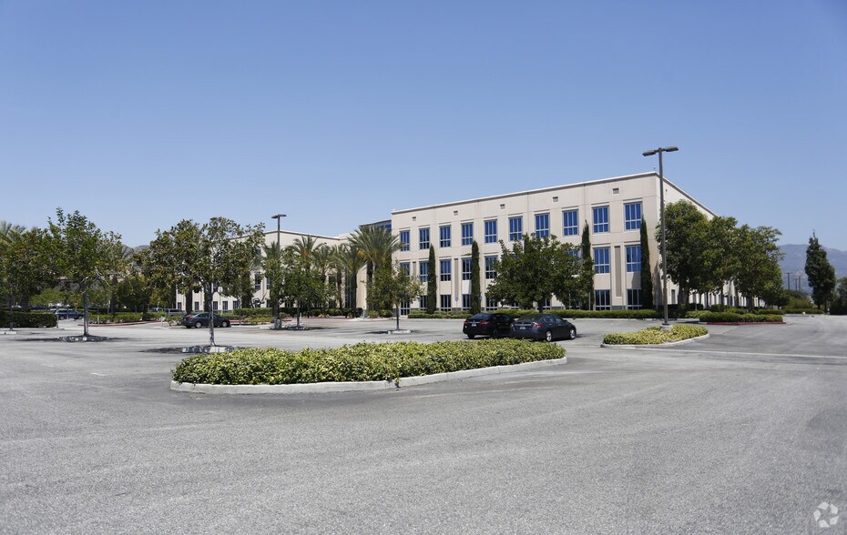 Primary Photo Of 2950 N Hollywood Way, Burbank Office For Lease