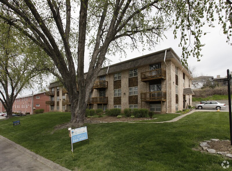 More Photos Of 1367-1369 S 76th Ave, Omaha Apartments For Sale