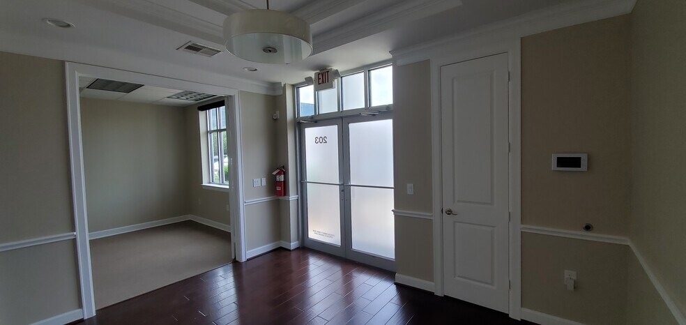 More Photos Of 16000 Park Ten Pl, Houston Medical For Sale