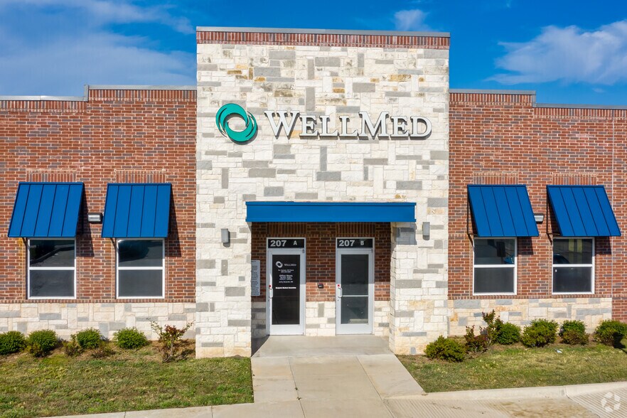 More Photos Of 207 S FM 548, Forney Medical For Lease