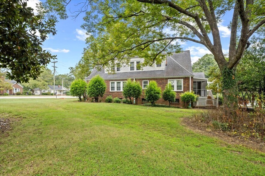 More Photos Of 301 E Main St, Easley Land For Sale