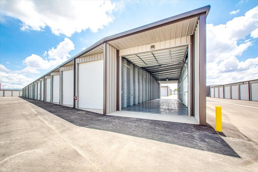 Primary Photo Of 501 Del Dr, Jerome Self Storage For Sale