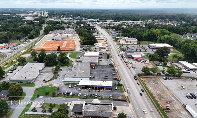 More Photos Of 500 N Main St, Mauldin General Retail For Sale