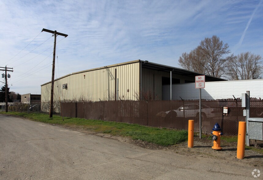 More Photos Of 6444 S 143rd St, Tukwila Service For Lease