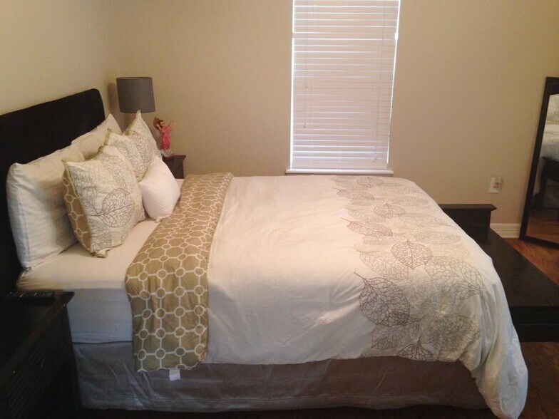 More Photos Of ,  Unknown For Sale