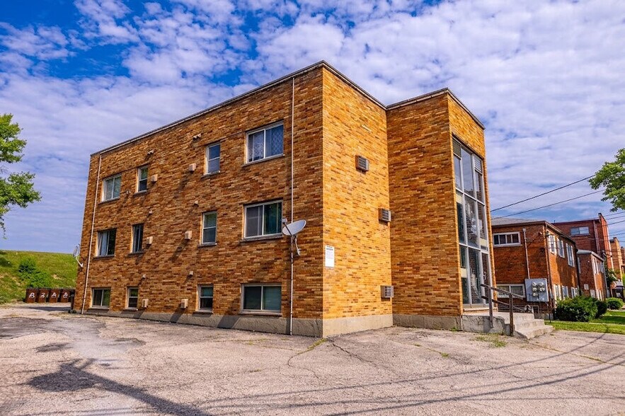 More Photos Of 3331 Parkcrest Ln, Cincinnati Apartments For Sale