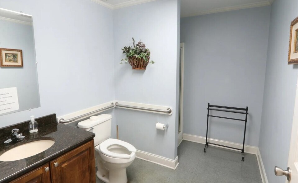 More Photos Of 5346 Palmero Ct, Buford Light Distribution For Sale