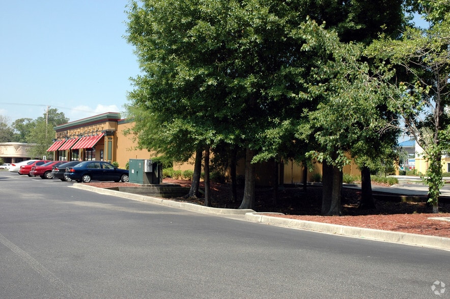 More Photos Of 1953 Savannah Hwy, Charleston Restaurant For Sale