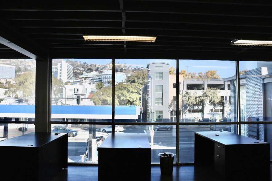 More Photos Of 8380 Santa Monica Blvd, West Hollywood Storefront Retail Office For Lease