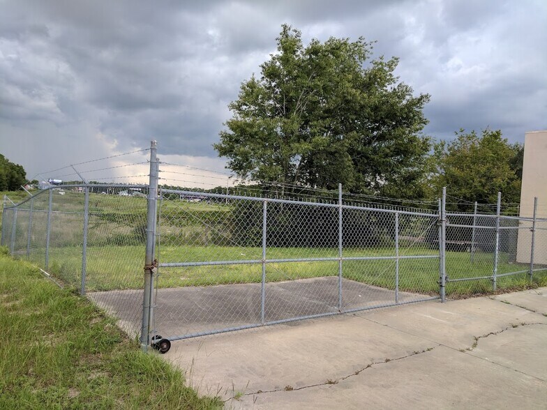 More Photos Of 10949 SW 93rd Ter, Ocala Warehouse For Lease