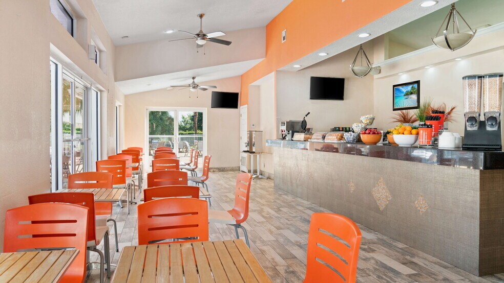 More Photos Of 5859 American Way, Orlando Hotel For Sale