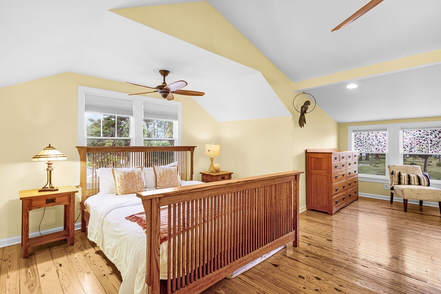 More Photos Of 530 Green St, Englewood Storefront Retail Residential For Sale