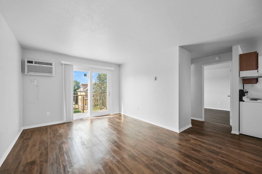 More Photos Of 3204 Mozart Ave, Cincinnati Apartments For Sale