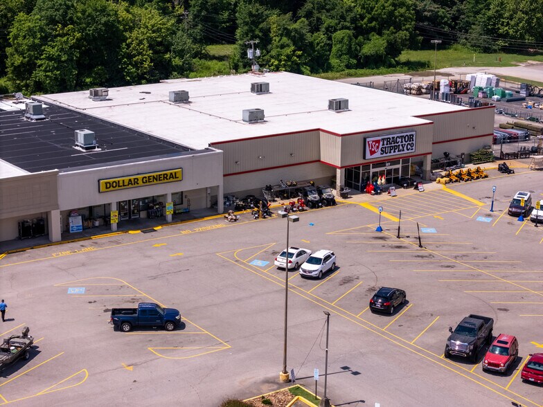 More Photos Of 677 W Church St, Lexington Unknown For Lease