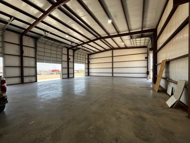 More Photos Of 4612 County Road 128, Midland Industrial For Lease