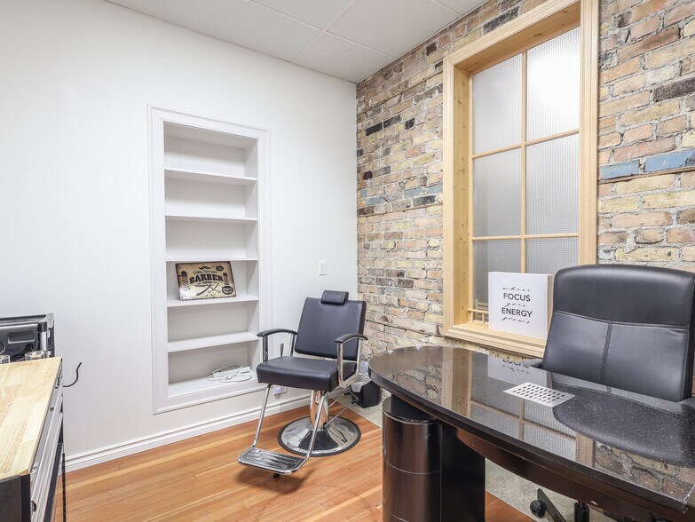 More Photos Of 5010 50 st, Stettler General Retail For Sale