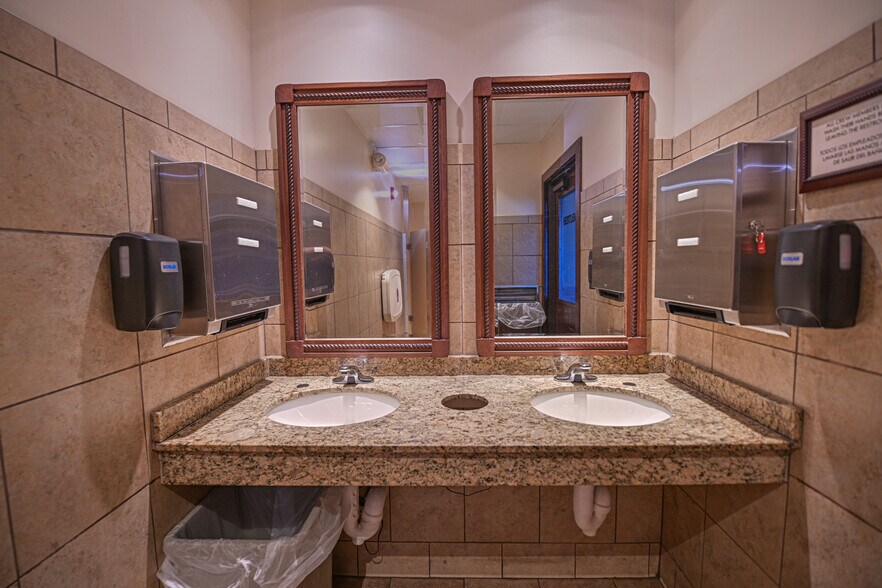 More Photos Of 2675 32nd Ave S, Grand Forks Restaurant For Sale