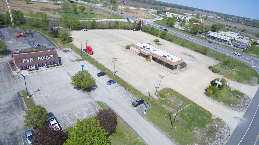 Primary Photo Of 6009 6th Street Frontage Rd E, Springfield Restaurant For Sale