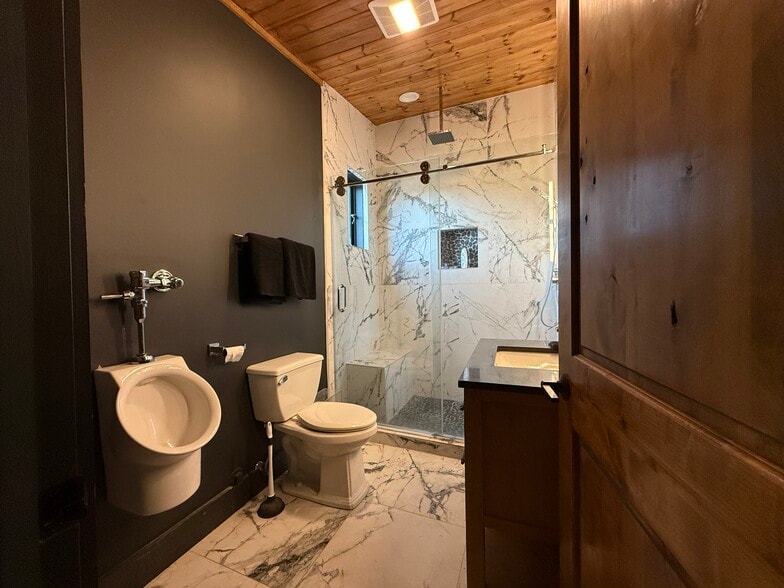 More Photos Of 55 Cut Off Rd, Adairsville Service For Lease