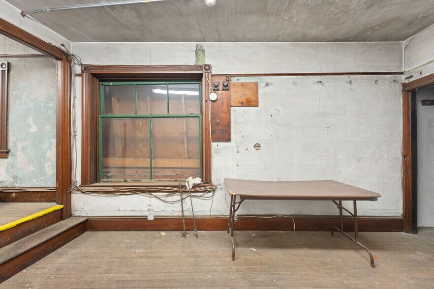 More Photos Of 1072 Main St, West Warwick Office For Sale