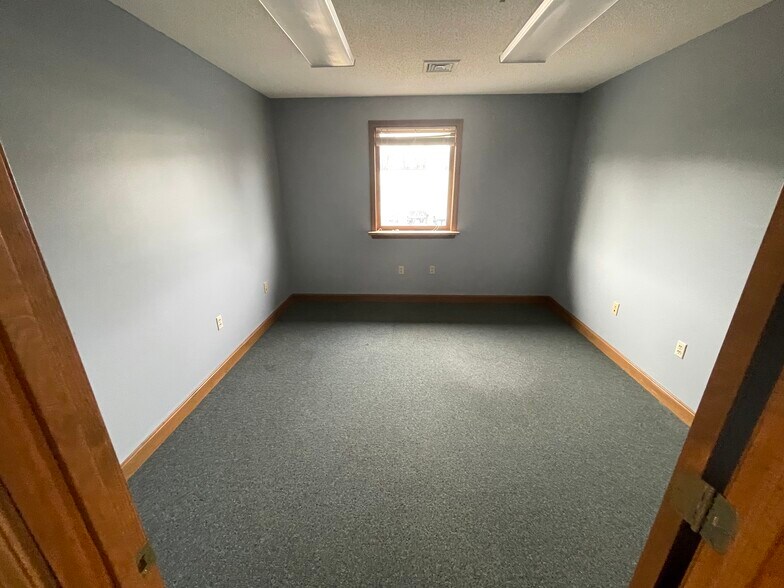 More Photos Of 63 Myron St, West Springfield Freestanding For Lease