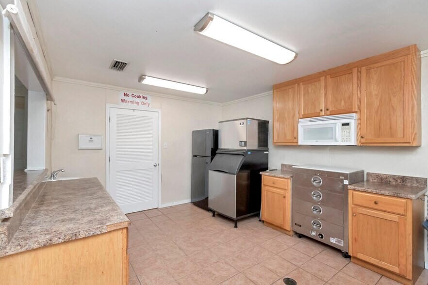 More Photos Of 5725 Jarrett Rd, Prichard Lodge Meeting Hall For Sale