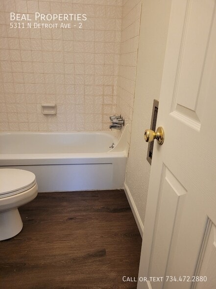 More Photos Of 5311 N Detroit Ave, Toledo Apartments For Sale