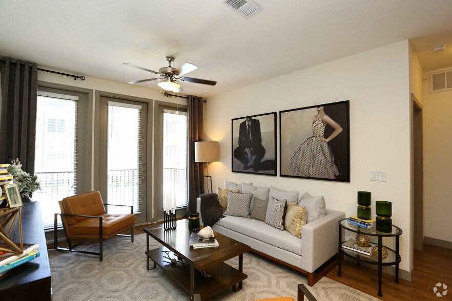 More Photos Of 403 E Koenig Ln, Austin Apartments For Lease