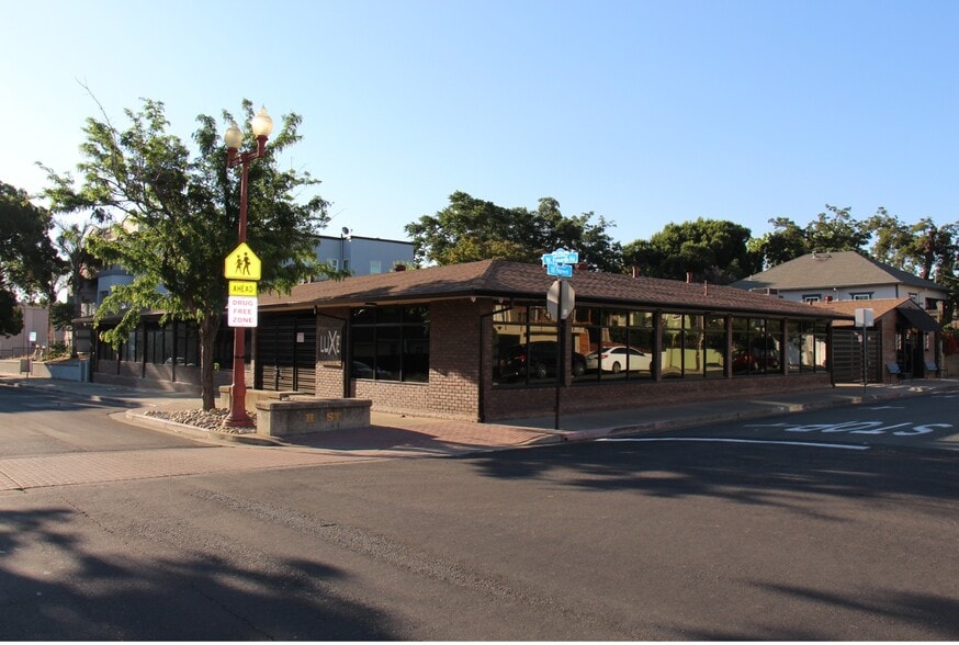 Primary Photo Of 625 W 4th St, Antioch General Retail For Sale