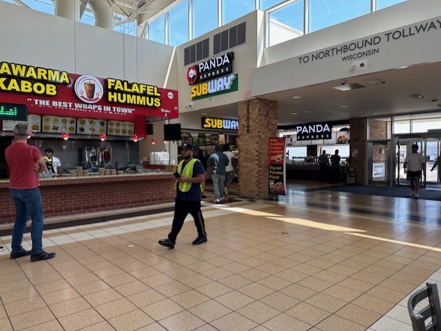 More Photos Of 13783 W Oasis Service Rd, Lake Forest Freestanding For Lease